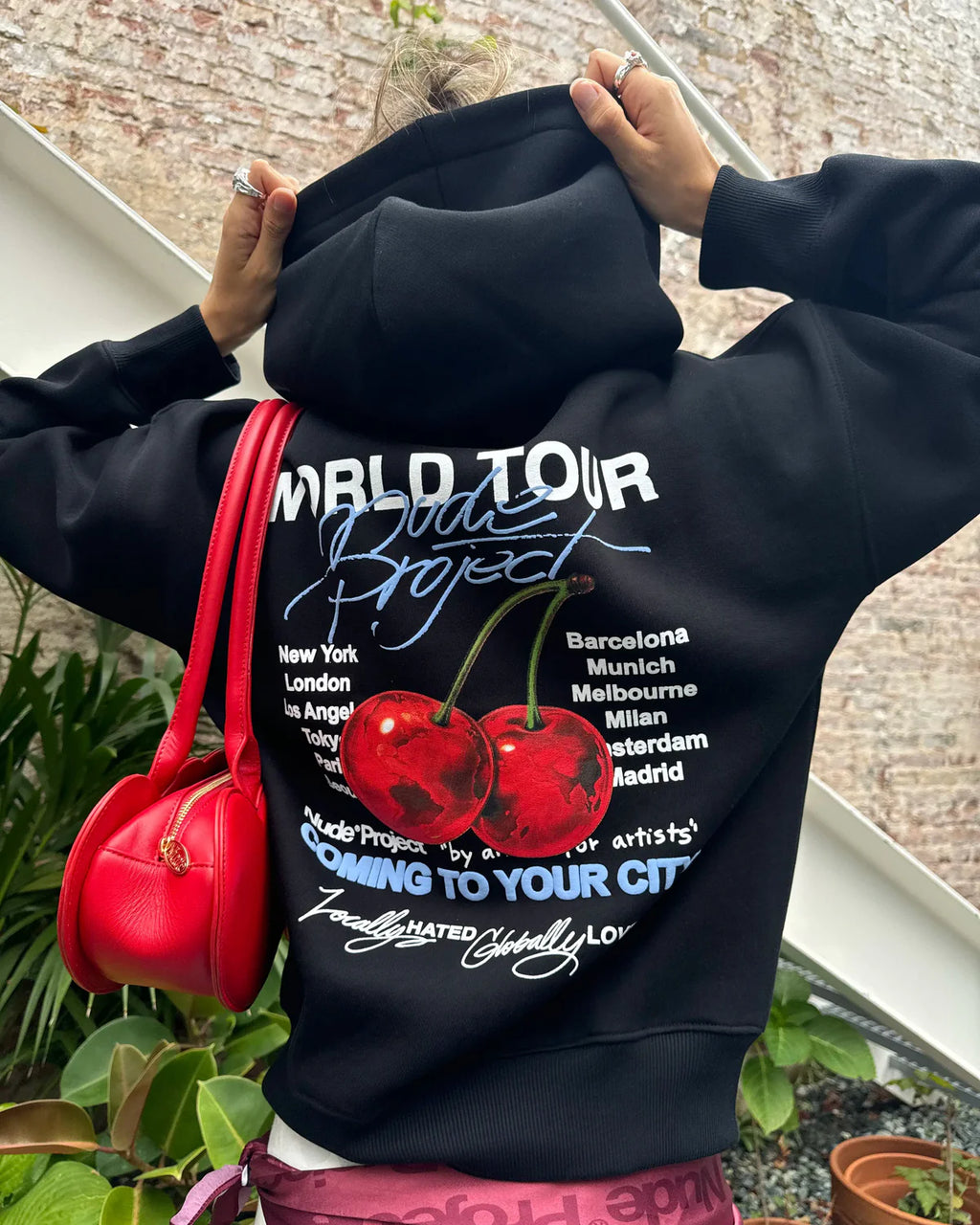 Hoodie Nude Tour